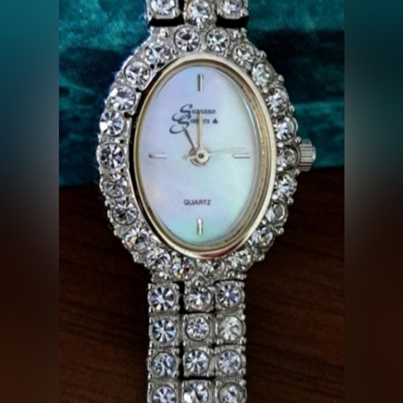Suzanne Somers Silver Crystal Watch - Picture 1 of 5